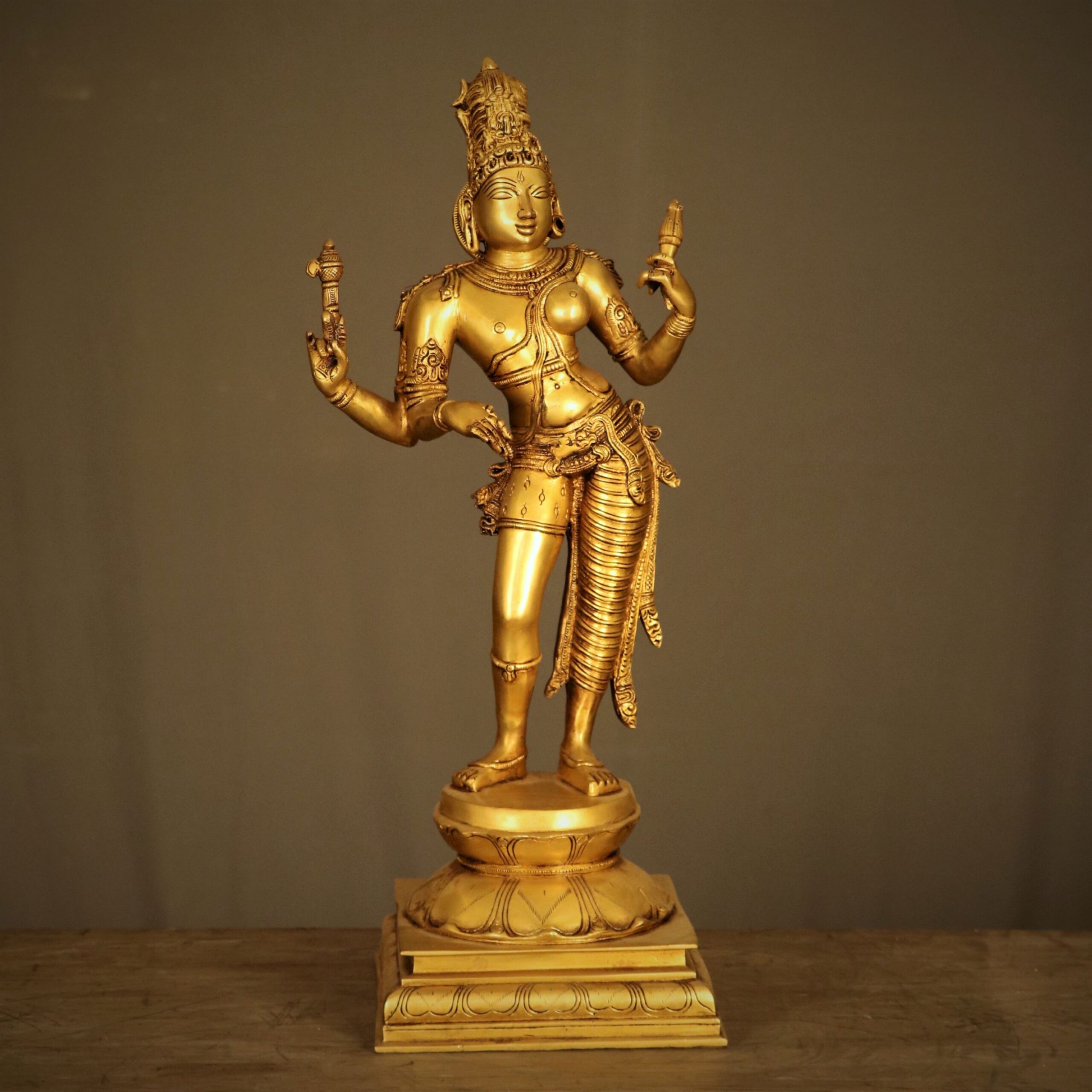 https://www.gangeswave.com/wp-content/uploads/2021/06/ardhanariswar_brass_statue.jpg