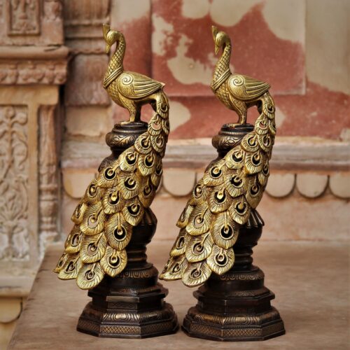  G Looks Beautiful Dancing Lady Statue Brass Standing Indian  Lady Home & Diwali Decor- 17 cm : Home & Kitchen
